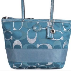 Authentic*Coach signature stripe (LIKE NEW)